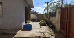 À vendre maison F4 à étage de 40 m² idéale pour projet pro ou commerce située en bord de route à Betongolo