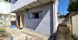 À vendre maison F4 à étage de 40 m² idéale pour projet pro ou commerce située en bord de route à Betongolo