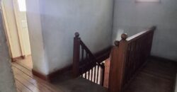 À vendre maison F4 à étage de 40 m² idéale pour projet pro ou commerce située en bord de route à Betongolo