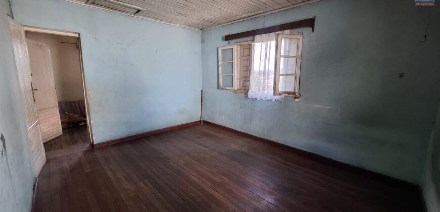 À vendre maison F4 à étage de 40 m² idéale pour projet pro ou commerce située en bord de route à Betongolo