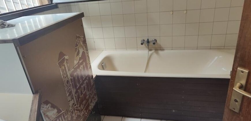A louer un appartement T3 de 126 m2 situé en plein centre-ville à Ambohijatovo Ambony
