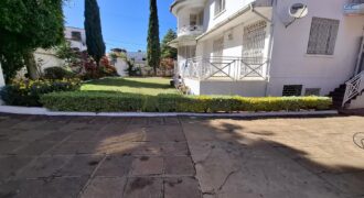 A louer un local professionnel de 49 m2 situé dans le quartier résidentiel de Farango à Analamahitsy