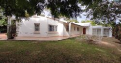 A louer une spacieuse villa F4 située dans un quartier résidentiel calme à Malaza Andoharanofotsy