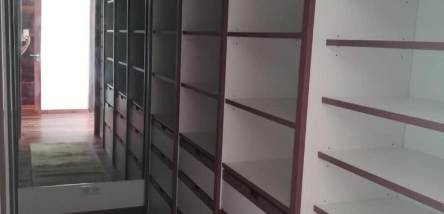 A louer spacieux appartements T5 situés dans une résidence calme et sécurisée à Ambatobe