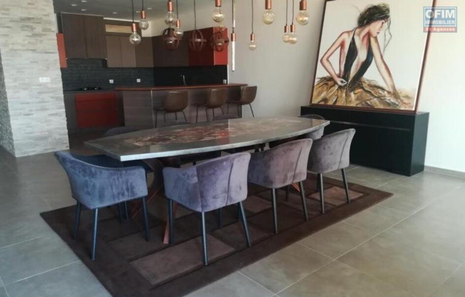 A louer spacieux appartements T5 situés dans une résidence calme et sécurisée à Ambatobe