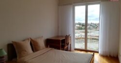 A louer un appartement T4 meublé et équipé situé dans une résidence de standing à Ivandry