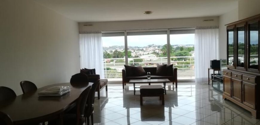 A louer un appartement T4 meublé et équipé situé dans une résidence de standing à Ivandry