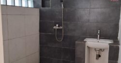 En location un local commercial de 150 m2 situé entre Andranobevava et Analamahitsy
