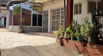 En location un local commercial de 150 m2 situé entre Andranobevava et Analamahitsy