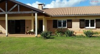 A louer une villa basse semi-meublée de type F4 située dans une résidence sécurisée à Tanjombato
