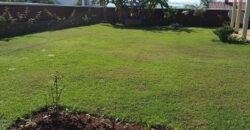 A louer une villa basse semi-meublée de type F4 située dans une résidence sécurisée à Tanjombato