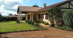 A louer une villa basse semi-meublée de type F4 située dans une résidence sécurisée à Tanjombato