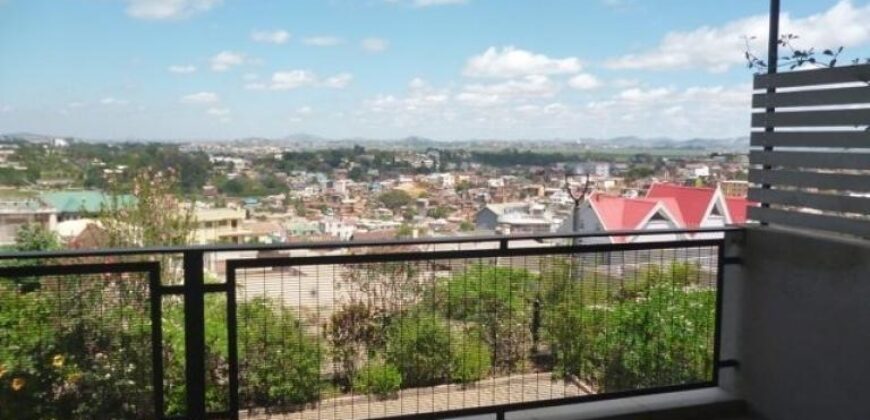 A vendre bel appartement neuf de 100 m2 situé au sein d’un lotissement sécurisé à Andrononobe