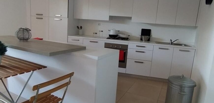 A vendre bel appartement neuf de 100 m2 situé au sein d’un lotissement sécurisé à Andrononobe