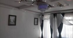A vendre une belle villa T5 neuve de 170 m2 habitable sur un terrain de 1000m2 située à Ivato