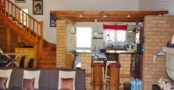 En vente une belle villa F5 de 200 m2 avec piscine située dans le quartier résidentiel de Mandrosoa Ivato
