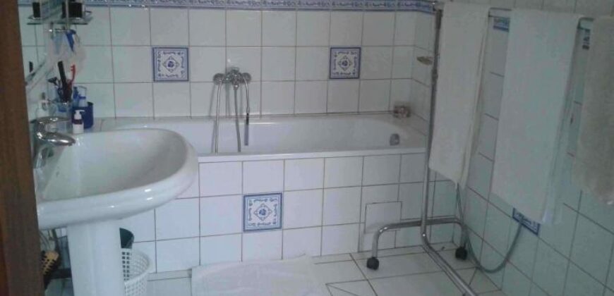 A vendre une villa à étage située dans le quartier résidentiel d’Amboaroy à Ambohibao