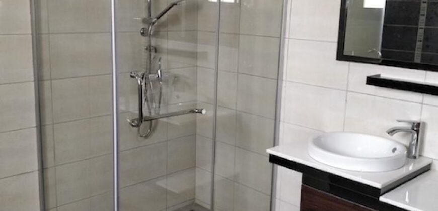 A vendre une charmante villa T4 sur un terrain de 415 m2 située à Ambatolampy Tsimahafotsy