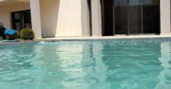 En location une superbe villa T5 avec piscine située dans un quartier calme et résidentiel à Mandrosoa Ivato