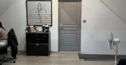 A louer plusieurs locaux commerciaux situés au premier étage d’un centre commercial à Ambodivona