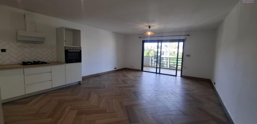 A louer un agréable appartement T4 situé à Androhibe