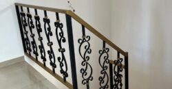 A vendre une belle villa T5 de 200 m2 habitable sur un terrain de 1000m2 située à Andranoro,