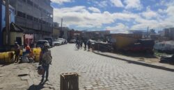 Location d’une villa T4 à usage mixte située dans un quartier très fréquenté à Ankazomanga Antohamadinika
