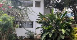 A louer une villa T6 avec piscine située dans un quartier calme à Ambohitrarahaba Androhibe