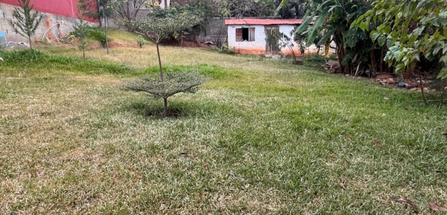 A louer villa T5 sur tous niveaux située dans un quartier calme et résidentiel à Ambohitrarahaba