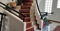 A louer villa T5 sur tous niveaux située dans un quartier calme et résidentiel à Ambohitrarahaba