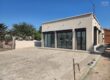 A louer un local neuf de 230 m2 situé en bord de la route principale entre Andranomena et Ambohibao