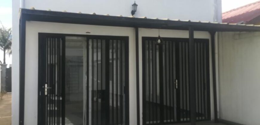 A louer une charmante villa T4 à étage située dans un quartier calme d’Ambatomaro