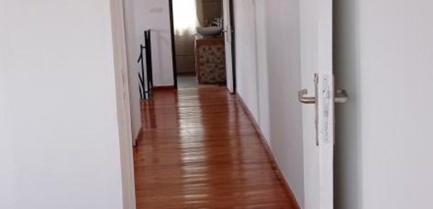 A louer une charmante villa T4 à étage située dans un quartier calme d’Ambatomaro