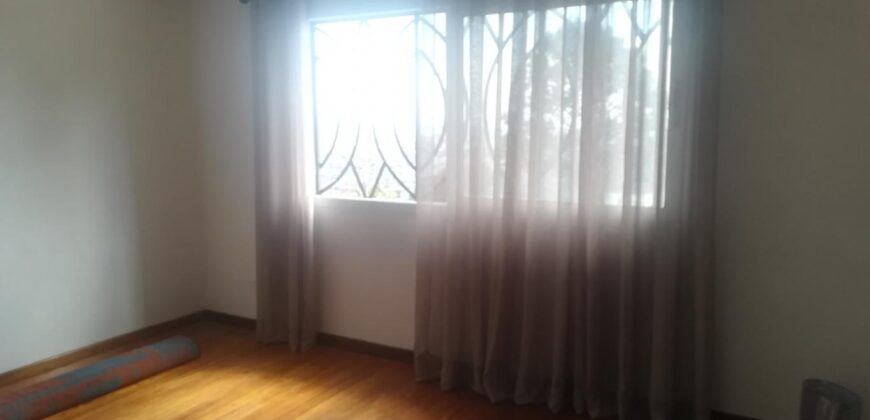 A louer une charmante villa T4 à étage située dans un quartier calme d’Ambatomaro