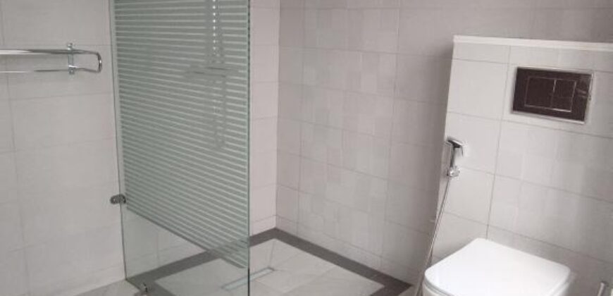 A louer un bel appartement T4 neuf situé dans un immeuble sécurisé à By pass