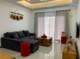 A louer un charmant appartement T4 meublé situé à Antsakaviro dans un quartier calme