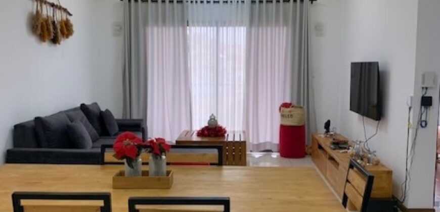 A louer un charmant appartement T4 meublé situé à Antsakaviro dans un quartier calme