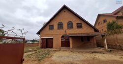 Location d’une charmante villa T4 située dans un quartier calme proche de la route principale à Ambohitrarahaba