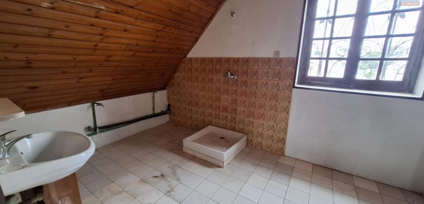 Location d’une charmante villa T4 située dans un quartier calme proche de la route principale à Ambohitrarahaba