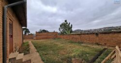 Location d’une charmante villa T4 située dans un quartier calme proche de la route principale à Ambohitrarahaba