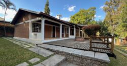 En location une villa basse de type F4 située dans un quartier calme et résidentiel à Ilafy