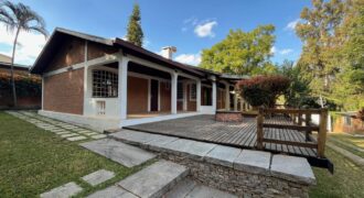 En location une villa basse de type F4 située dans un quartier calme et résidentiel à Ilafy