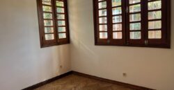 En location une villa basse de type F4 située dans un quartier calme et résidentiel à Ilafy