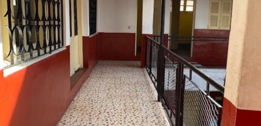 À louer un appartement de type F5 idéal pour bureau ou habitation situé dans un quartier recherché à Ankadifotsy