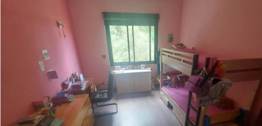 A vendre une villa T7 de standing de 200 m2 sur terrain de 1500 m2 située dans le quartier résidentiel d’Ambatoroka