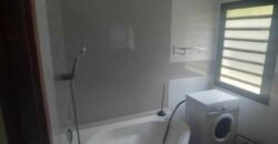 A vendre une villa T7 de standing de 200 m2 sur terrain de 1500 m2 située dans le quartier résidentiel d’Ambatoroka