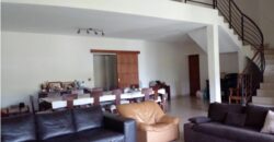 A vendre une villa T7 de standing de 200 m2 sur terrain de 1500 m2 située dans le quartier résidentiel d’Ambatoroka