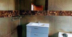 A louer une spacieuse villa T6 avec piscine sur un terrain de 2700 m2 à Itaosy Ambohidrapeto