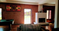 A louer une spacieuse villa T6 avec piscine sur un terrain de 2700 m2 à Itaosy Ambohidrapeto