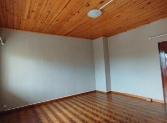 En location appartement T4 refait à neuf situé dans le quartier d’Itaosy
